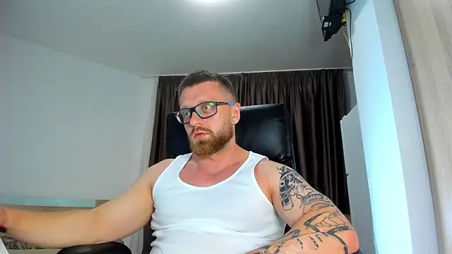 Findom_guy live XXX chat