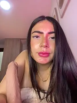 Mia_222's Live XXX Chat