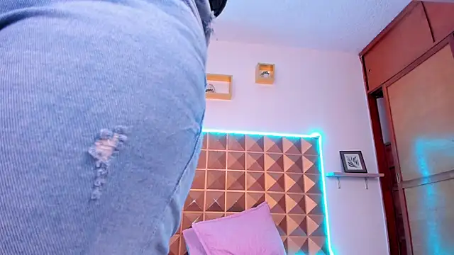 צ'אט XXX בשידור חי של Naughty_Kat_