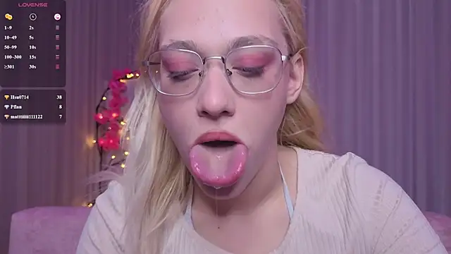 KaraLiin 现场XXX聊天