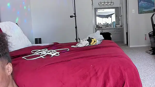 Chat +18 de yiauana ao vivo