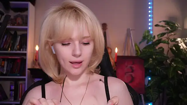 Chriss_Fox Chat XXX in diretta