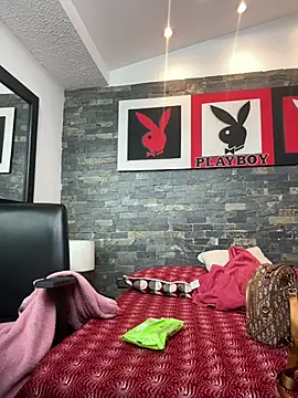 Chatroom XXX en direct de dayadubey_
