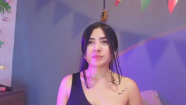 צ'אט XXX בשידור חי של adara_johnson__
