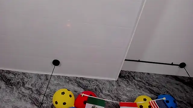 Kendall_Rous_ élő XXX-chatje