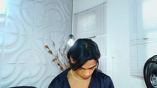AlanCutee Adlı Modelin Canlı XXX Sohbeti