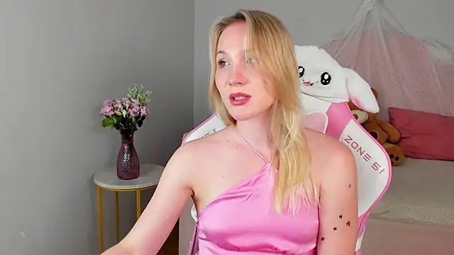 Živý XXX chat ElaraVoltage