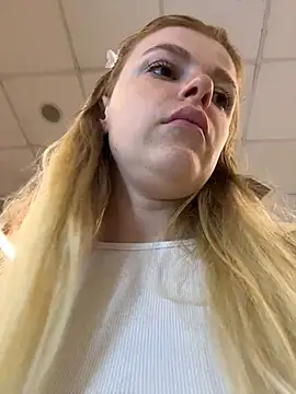 HarrietDart Adlı Modelin Canlı XXX Sohbeti