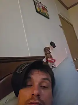 twistafatpipe's Live XXX Chat