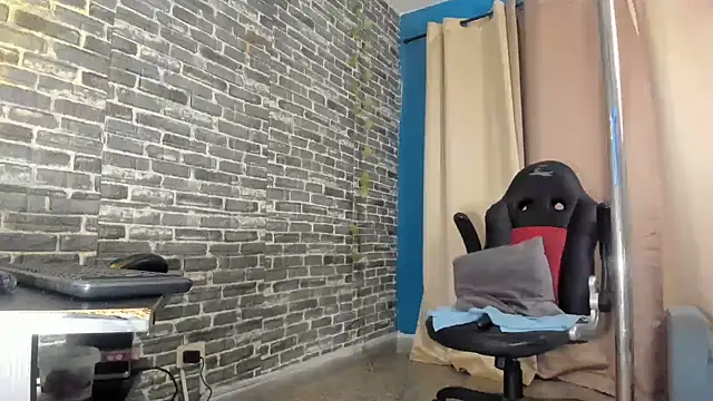 XXX chat uživo modela iam_samy_