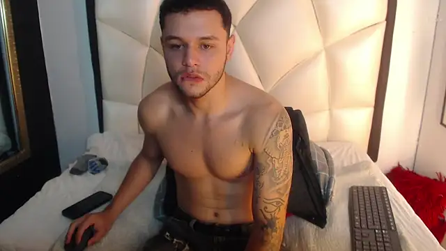 Brian_Adler Chat XXX in diretta