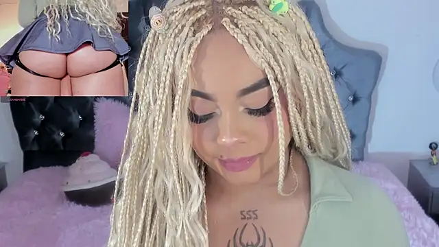 XXX chat uživo modela conny__curly