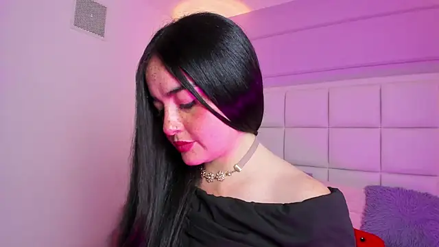 Ashleypetit Adlı Modelin Canlı XXX Sohbeti