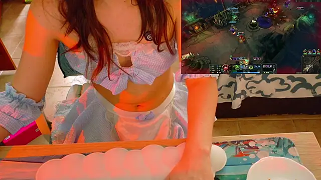 Chat XXX en directo de minakitsume