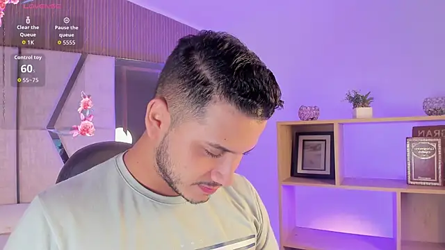Chat XXX Live Axel_grey_