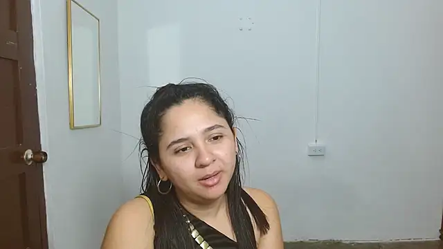 XXX chat uživo modela Thalian