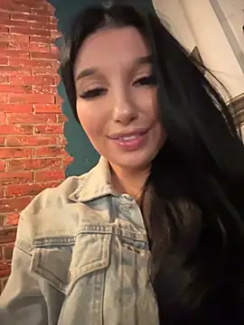 Tisha_Busty Adlı Modelin Canlı XXX Sohbeti