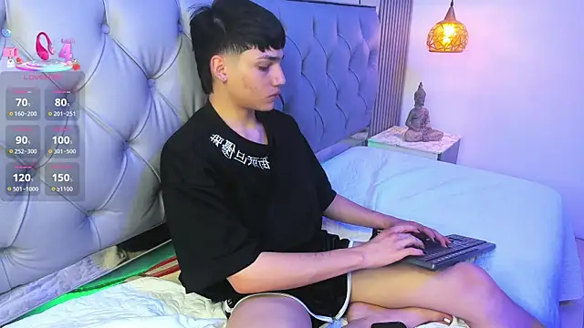 SamBlack_ Adlı Modelin Canlı XXX Sohbeti