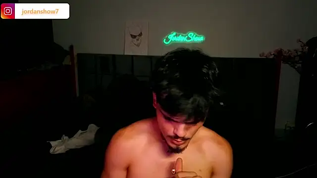 Онлайн чат XXX JordanShow