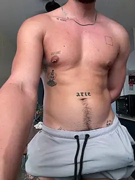 guzzfit Chat XXX live