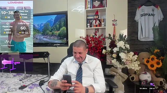 SpartacusDaddy48: онлайн-секс-чат