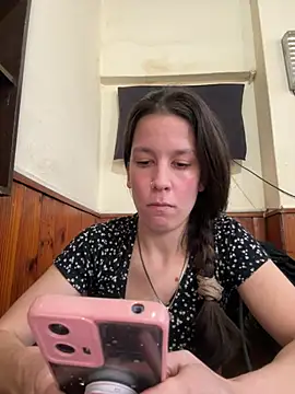 Melu12 Adlı Modelin Canlı XXX Sohbeti
