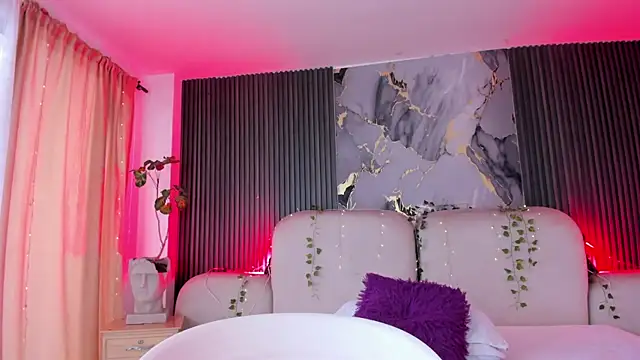 XXX chat uživo modela CarolineFyre