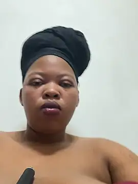 XXX chat uživo modela mborito
