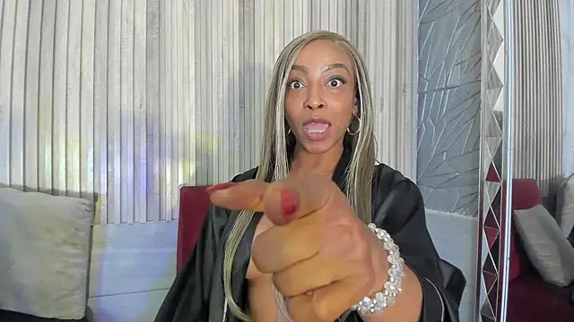 BriannaChelsea's Live XXX Chat