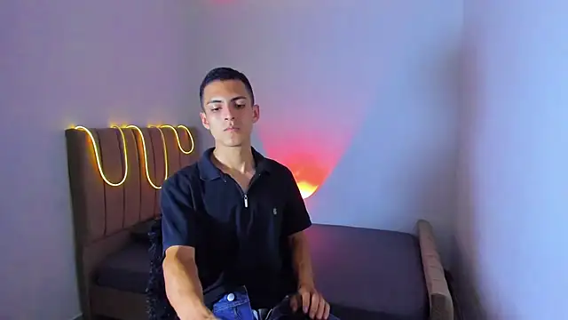 Matiius18 Live XXX-Chat