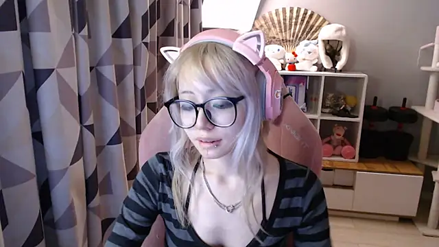 Chatroom XXX en direct de SaxonDibs