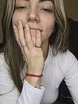 Ceciihot Adlı Modelin Canlı XXX Sohbeti
