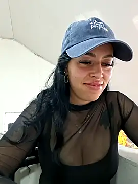 צ'אט XXX בשידור חי של Luianna