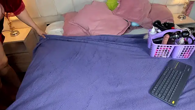 Chat +18 de mia__gv ao vivo