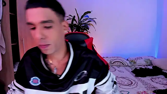 Czat XXX na żywo – Damianwhite