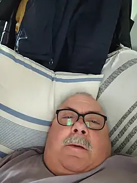 XXX chat uživo modela bylytom24