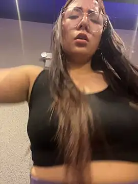 Chat +18 de arilynn_ ao vivo