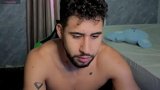 دردشة Daiki_Jack الجنسية المباشرة