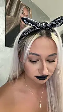 Kylie_One Chat XXX in diretta