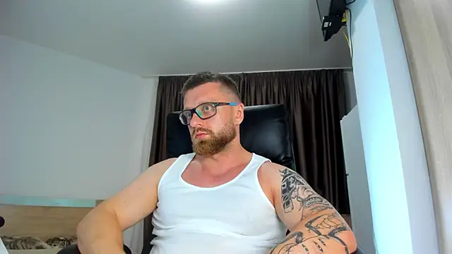 Findom_guyのライブXXXチャット