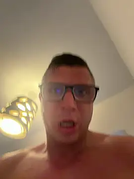 Онлайн чат XXX PolishBoy1995