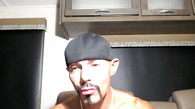 ThickD2C Live XXX Chat