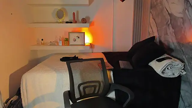 AlexLaurent's Live XXX Chat