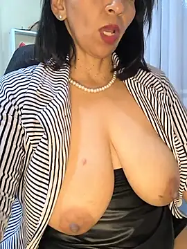Mrsvictoriaaa 现场XXX聊天