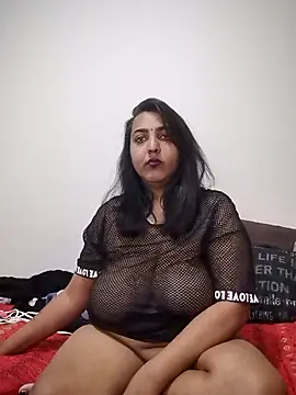 Indianplaybunnyxx Adlı Modelin Canlı XXX Sohbeti
