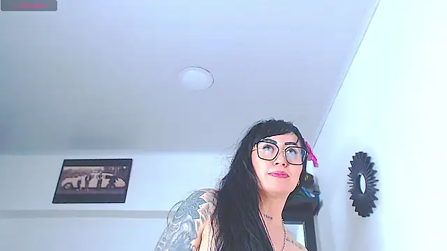 Vicky_hotmilf লাইভ XXX চ্যাট