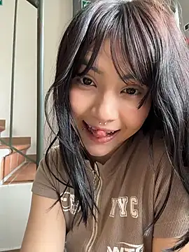 Chat +18 de TatiLee ao vivo