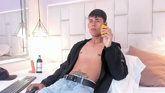 Živý XXX chat JacobFerrer