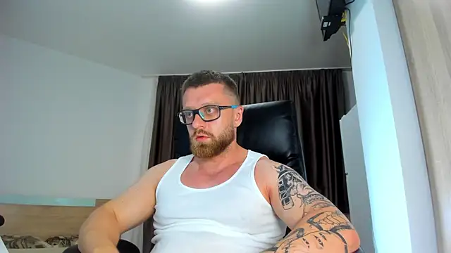 Findom_guy 即時 XXX 聊天