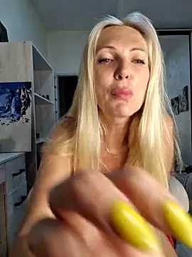 XXX chat uživo modela Monna